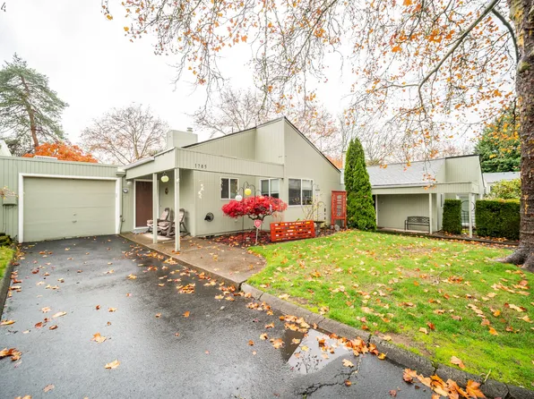 1785 NW Rolling Hill Dr, Beaverton, OR 97006