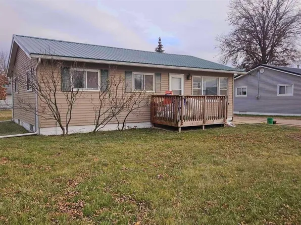 314 Siepman Dr, Fairfax, IA 52228