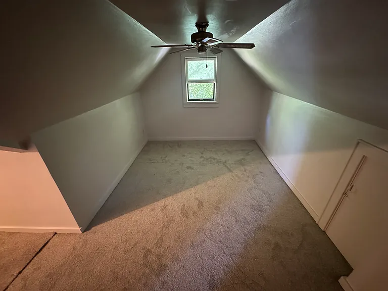 Second Bedroom(Brand New Carpet)