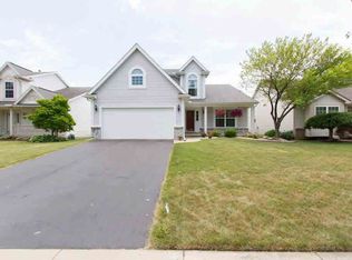 917 Hunting Creek Rd, Temperance, MI 48182