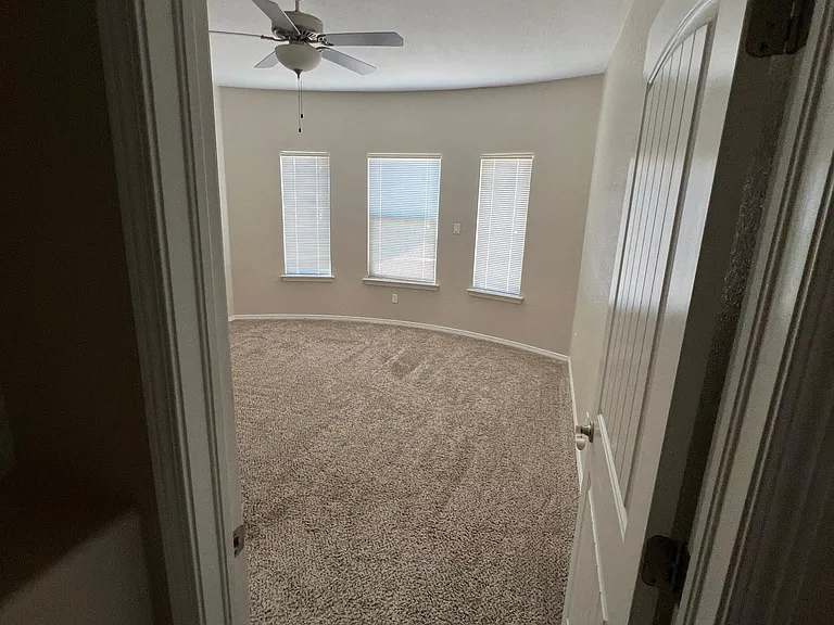 340 Isaias Ave — Photo 24