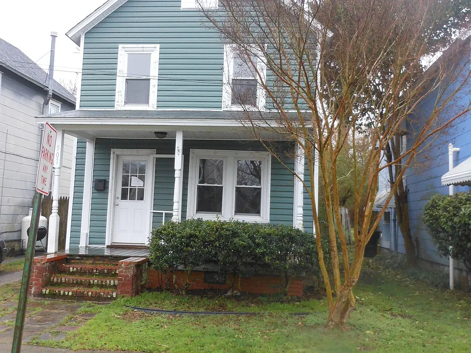 501 W Colonial Ave