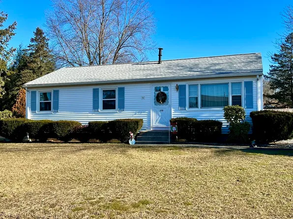 170 Mallard Cir, Agawam, MA 01001