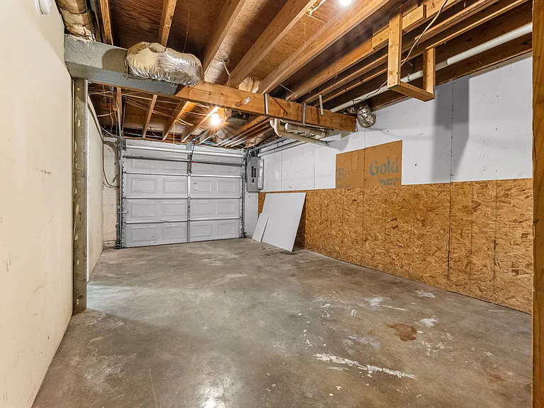 7166 Holland Ln — Photo 29
