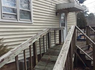 2300 Briarfield Rd, Kinston, NC 28501