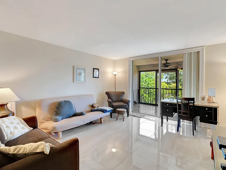 14723 Cumberland Dr #404B — Photo 8