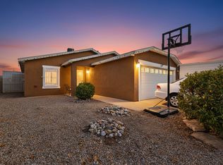 832 Mesa Viejo St SW, Albuquerque, NM 87121