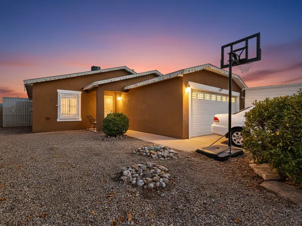 832 Mesa Viejo St SW, Albuquerque, NM 87121