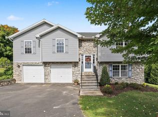 3 Justabee Ln, Dillsburg, PA 17019