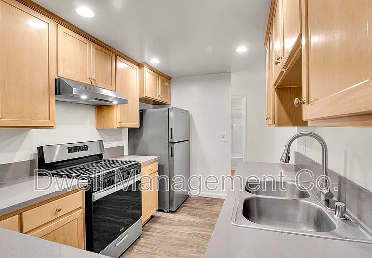 9105 Rosedale Dr — Photo 6