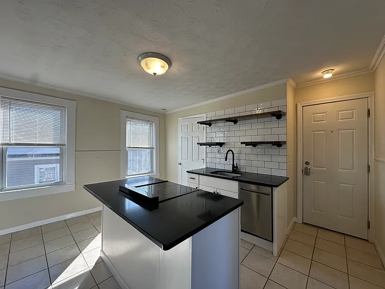 148 Bradford St #6 — Photo 4