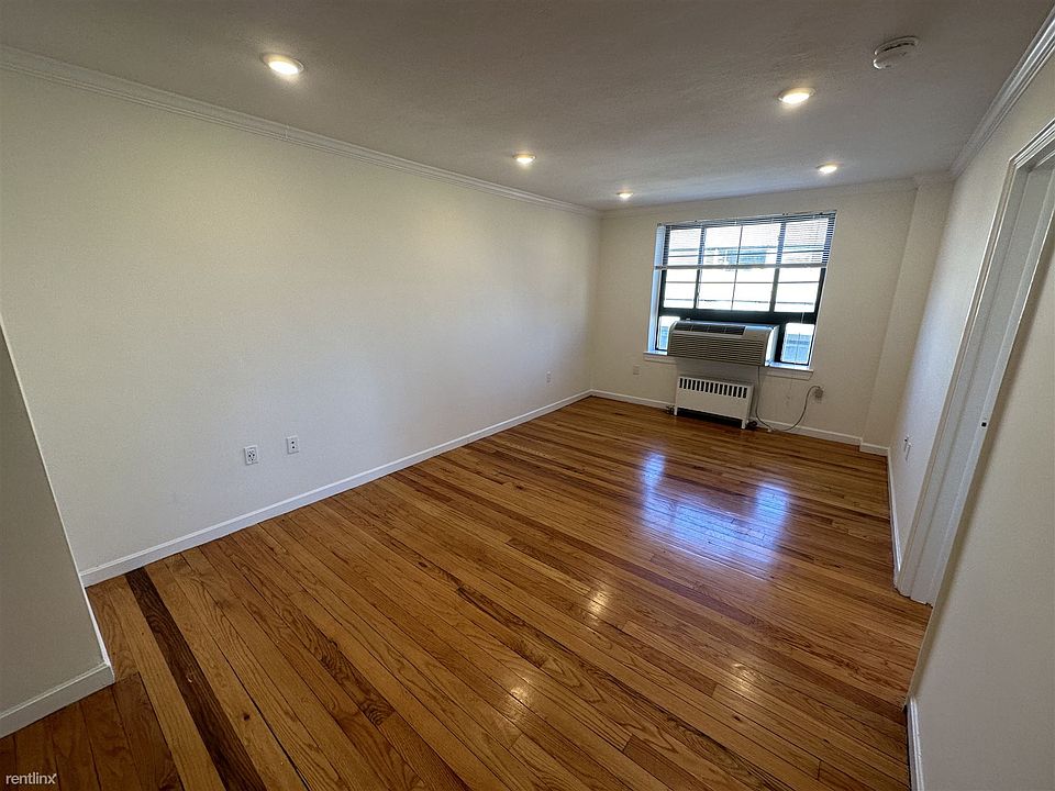 main living space / dining