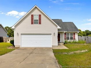 572 Copper Creek Dr, Raeford, NC 28376