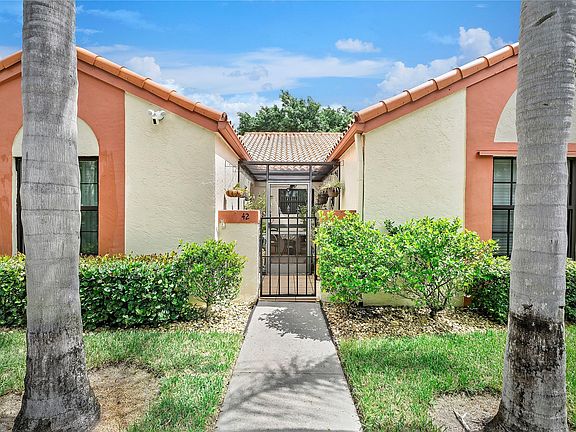 3rd image of 42 Centennial Court #42
