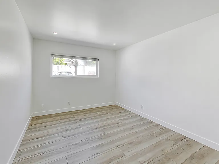 3012 E 18th St #17 — Photo 11