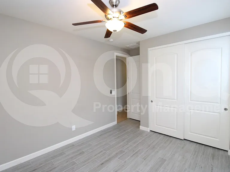 7562 W Tierra Buena Ln — Photo 14