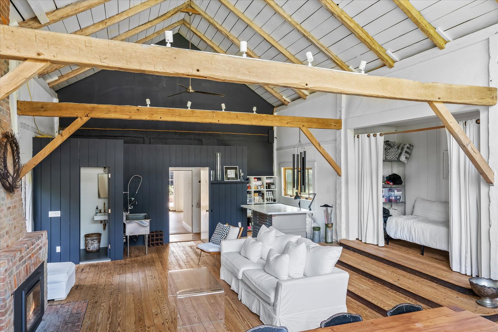  Restored beams, ceilings & floors 