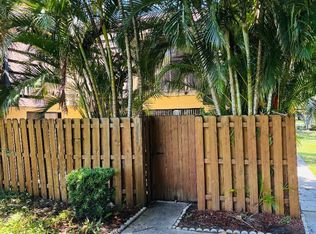 3915 Vista Oaks Cir NE, Palm Bay, FL 32905