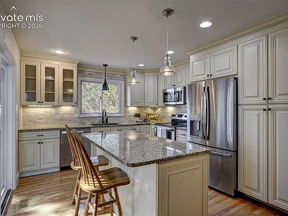3rd image of 18320 Sloan Ln