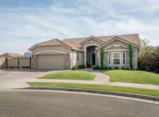 2405 Kaweah Ave, Clovis, CA