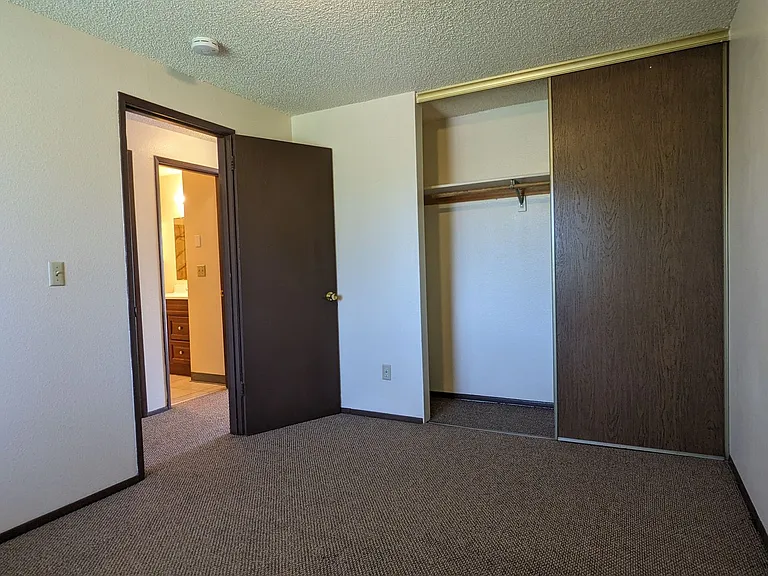 Chelsea Manor Apartments — Photo 63