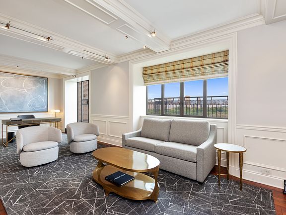 4th image of 160 Central Park S #1201