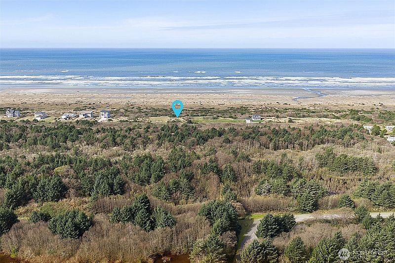 2nd image of 76 Dunes Lane
