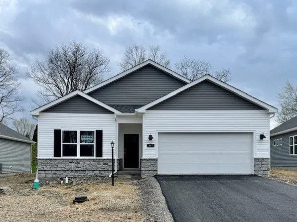 367 Gleneagles Dr, Butler, PA 16001