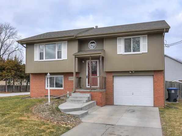 2432 S 18th St, Council Bluffs, IA 51501