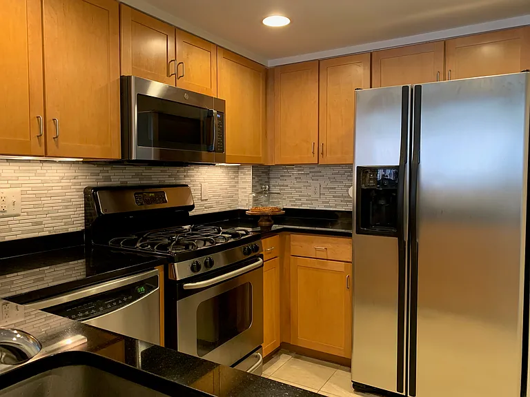 1205 Garfield St #706 — Photo 7