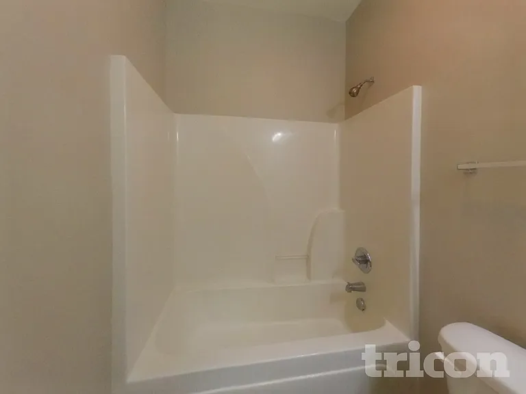 118 Greenbank Dr — Photo 13