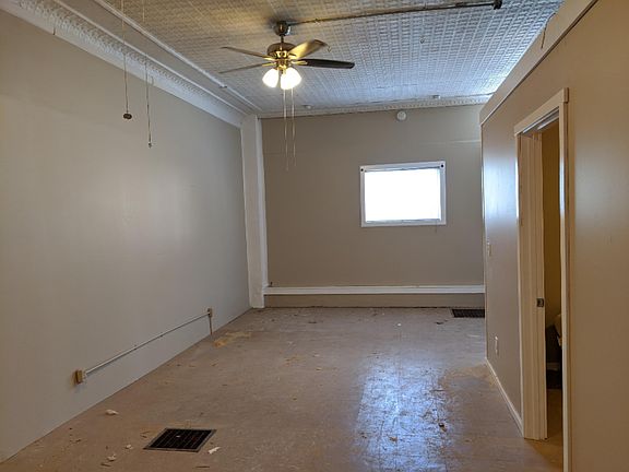4th image of 1364 North Ave NE