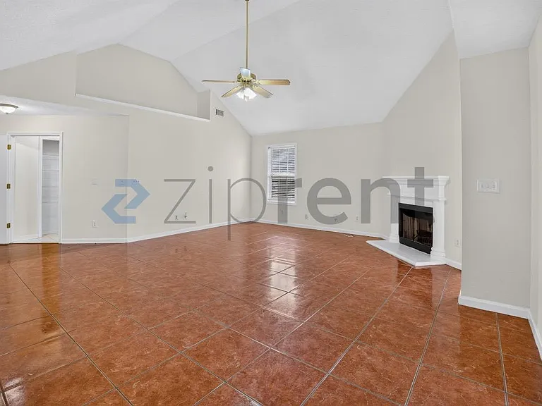 2882 Newtons Crest Cir — Photo 10