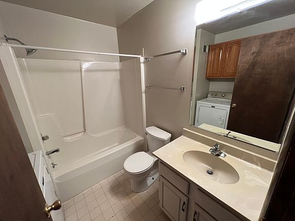 5th image of 510 Brown Ave