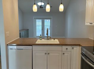 313 Plymouth St, Safety Harbor, FL 34695