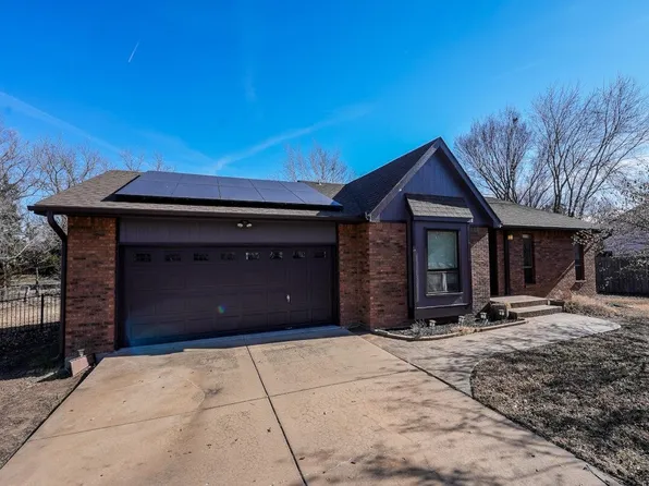 1760 S 123rd St E, Wichita, KS 67207