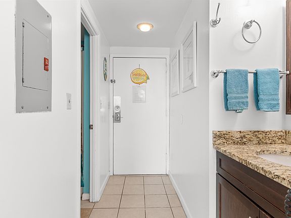 3rd image of 5905 S Kings Hwy. #809
