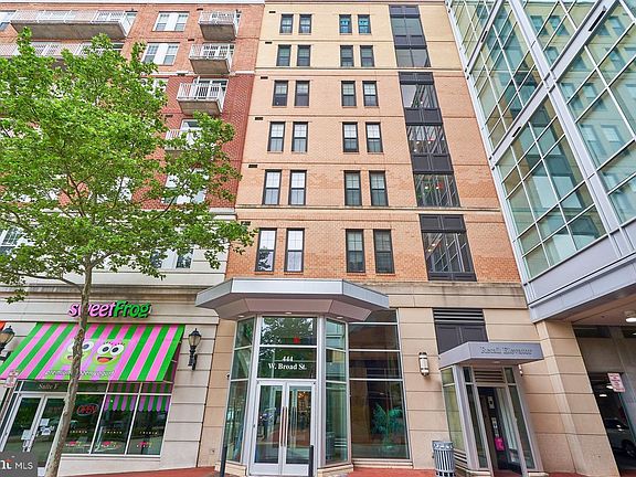 3rd image of 444 W Broad St Unit 628