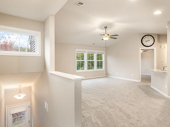 3rd image of 7483 Flintshire Dr