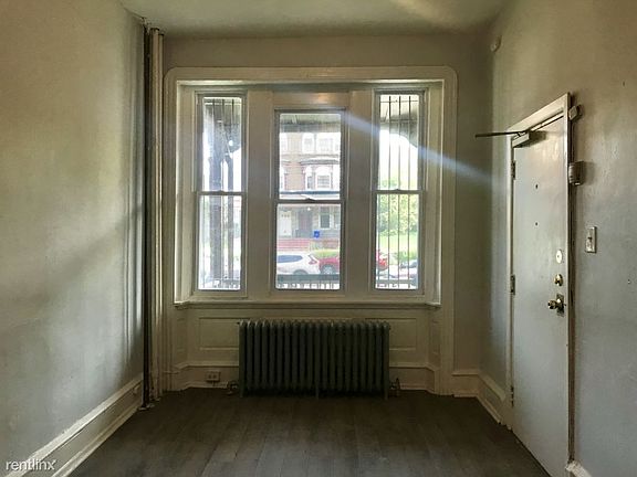 2nd image of 1313 W Allegheny Ave
