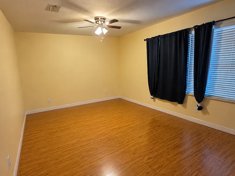 1750 N Valencia Dr — Photo 19