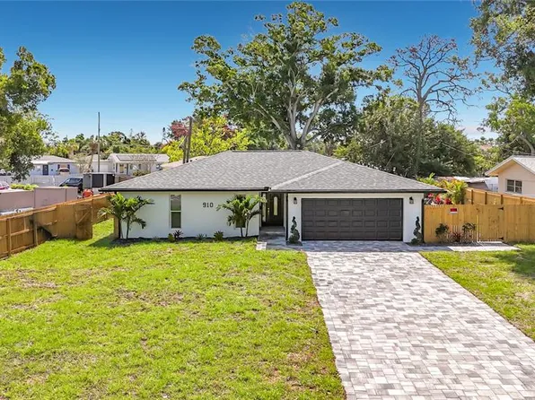 910 Alcazar Way S, Saint Petersburg, FL 33705