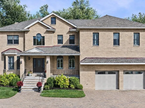 159 Main St, Lynnfield, MA 01940