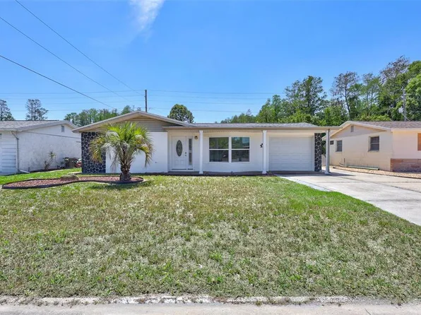 3816 Beacon Square Dr, Holiday, FL 34691