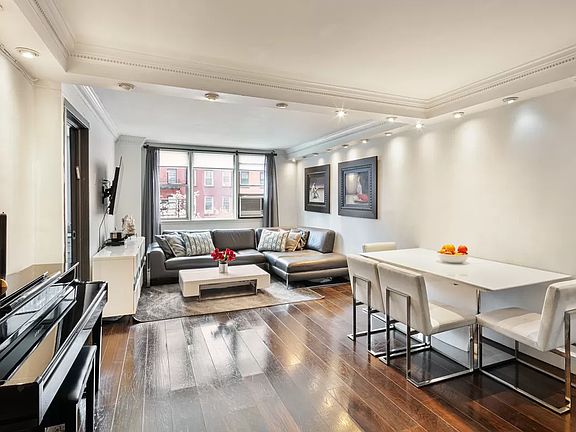 2nd image of 201 E 36th St APT 4C