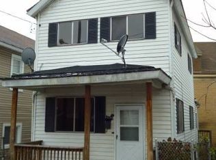 215 Bruce St, Mc Kees Rocks, PA 15136