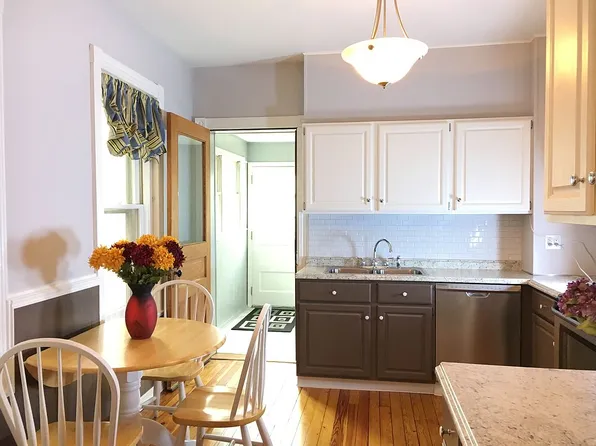 45 E Evergreen St, Nazareth, PA 18064