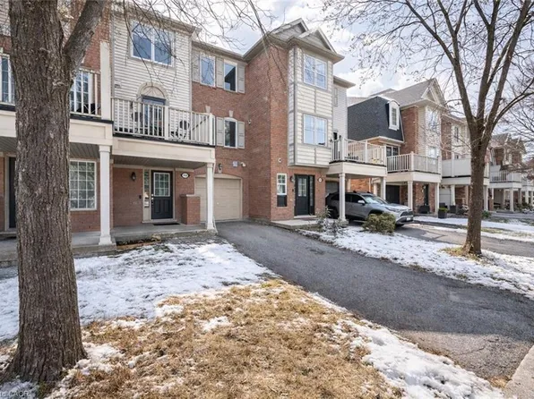 932 Burgess Gdns, Milton, ON L9T 0K8