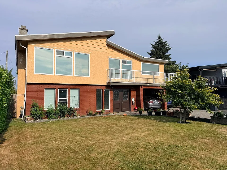 10620 Seaham Cres