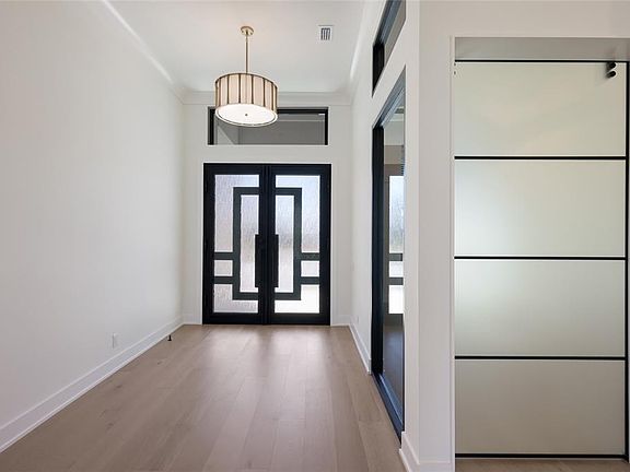 4th image of 1107 Blue Shell Loop